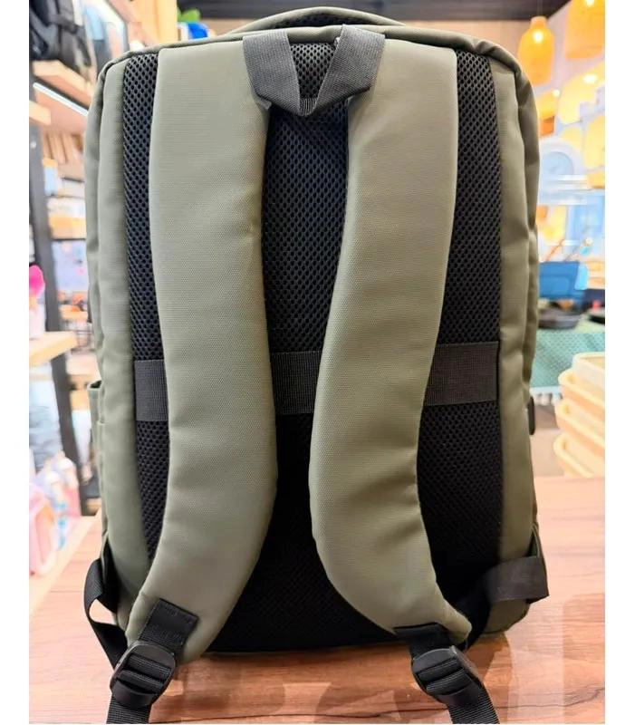MOCHILA UNISEX IMPERMEABLE PARA LAPTOP CON USB - 8