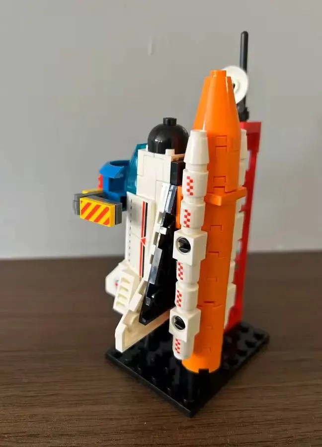 BLOQUES DE CONSTRUCCION NAVE ESPACIAL PARA NIÑOS CON 107 PIEZAS - 2