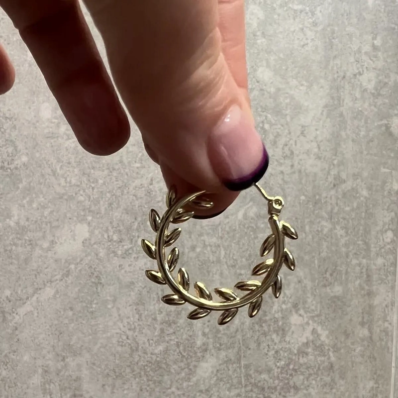 AROS DE DISEÑO ESPIGA EN ACERO CHAPADO ORO 18K HIPOALERGE NICO - 4