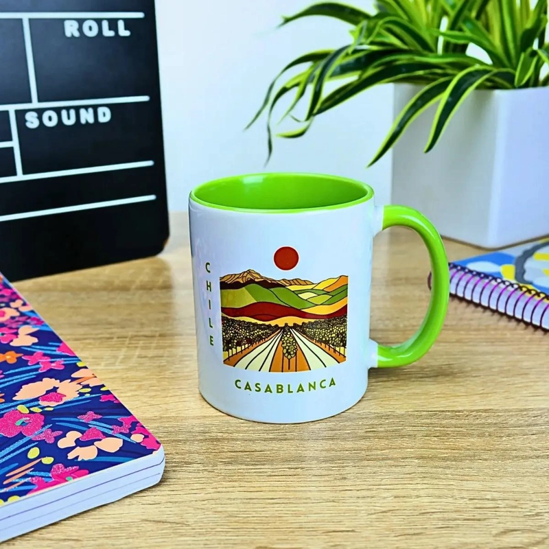 TAZA DE CERAMICA COLORIDA CON MOTIVOS DE PAISAJES CHILENOS - 3