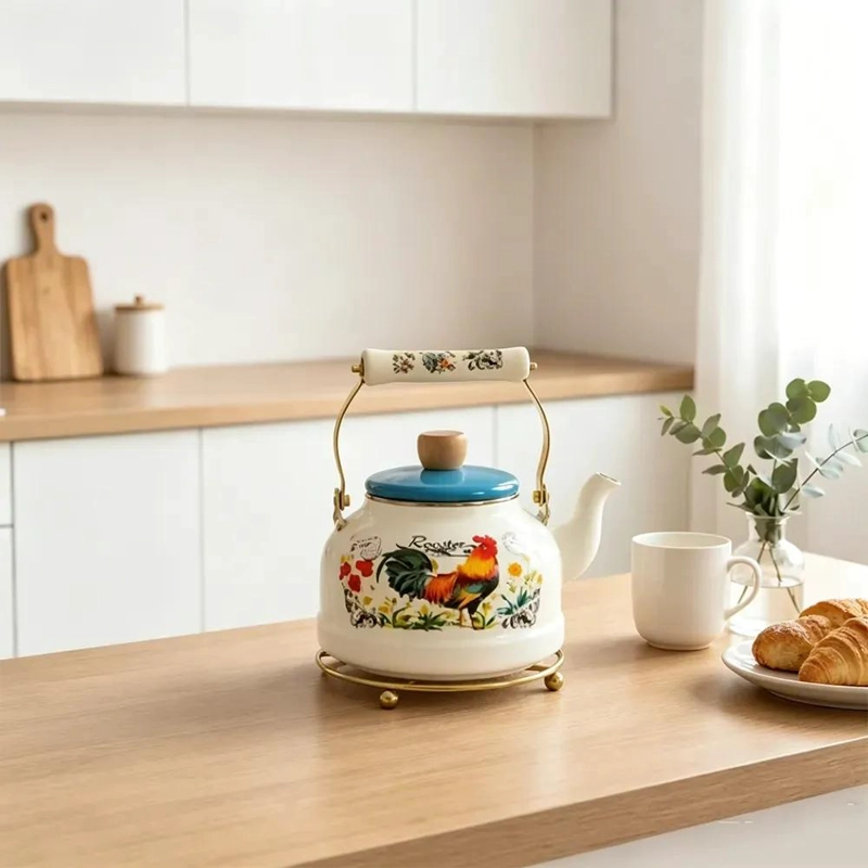 TETERA ESMALTE VINTAGE 2.5L DISEÑO GALLO PORTATIL - 7