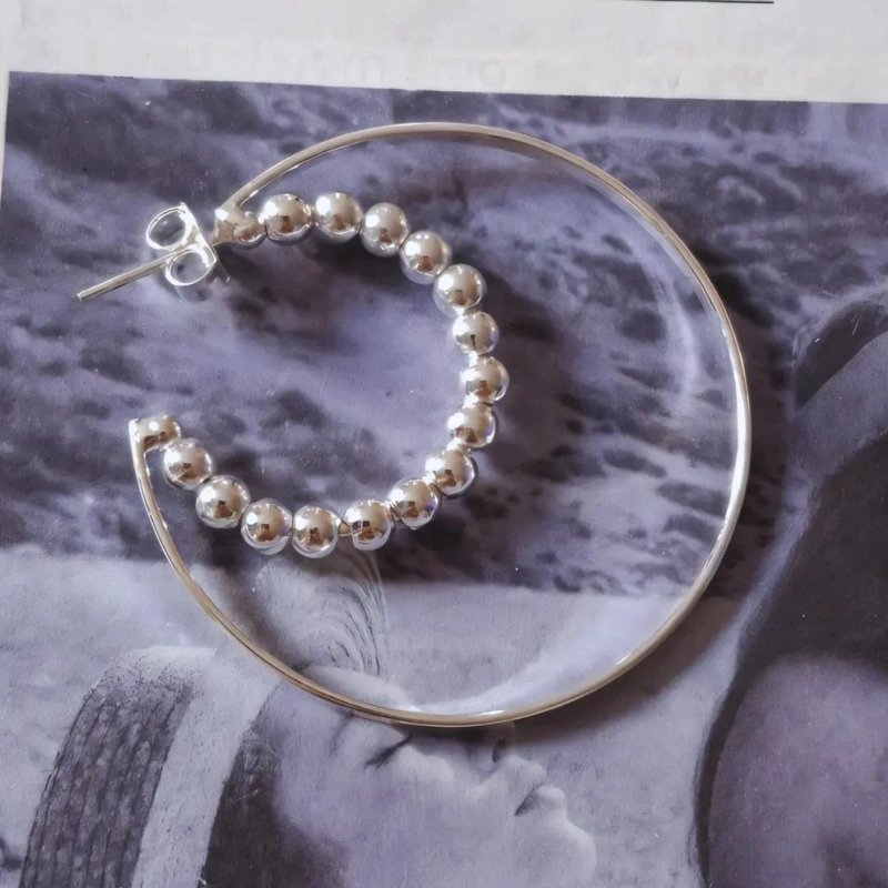 AROS DE PLATA 925 CON DISEÑO DE ESFERAS EN FORMA DE LUNA - 3