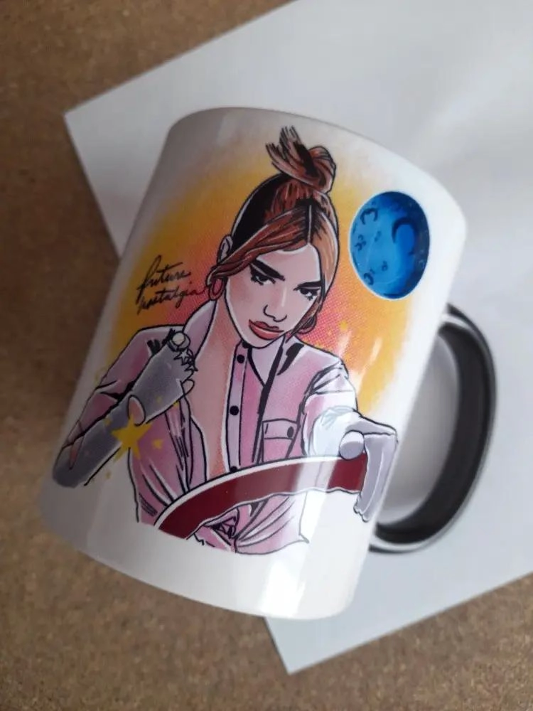 TAZA MAGICA CAMBIA COLOR DISEÑO FUTURO NOSTALGIA - 3