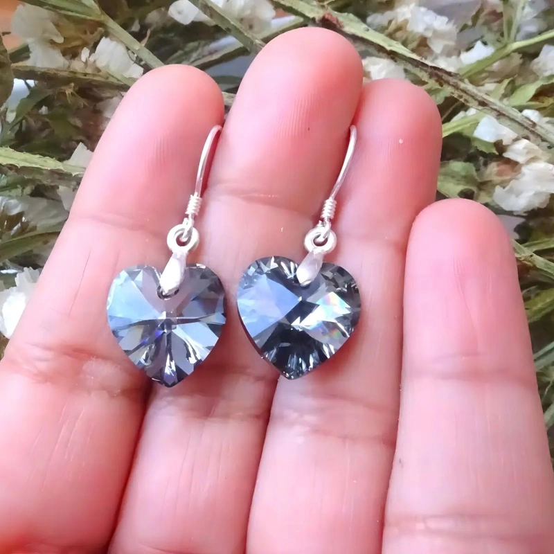 AROS DE CRISTAL EN FORMA DE CORAZON CON GANCHOS DE PLATA - 3