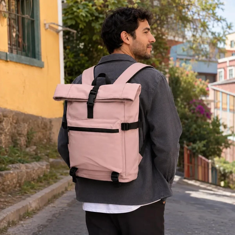 MOCHILA URBANA IMPERMEABLE CON ESPACIO DE SEGURIDAD - 1