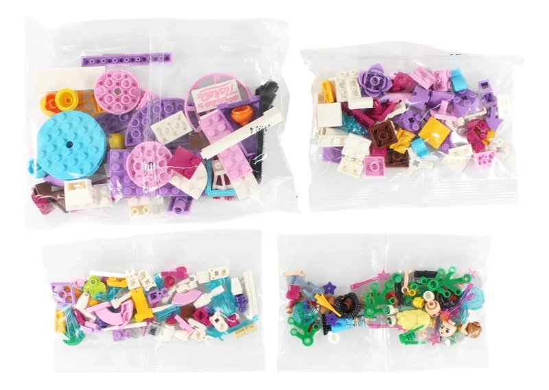 SET DE BLOQUES ARMABLES PARA CREAR UN PARQUE DE DIVERSIONES - 1