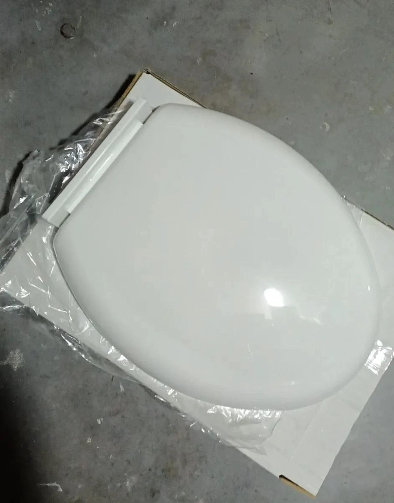 TAPA DE ASIENTO DE INODORO UNIVERSAL COLOR BLANCO - 3