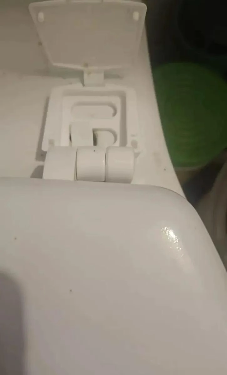 TAPA DE ASIENTO WC DE MADERA BLANCA OVALADA 42X36 CM - 2