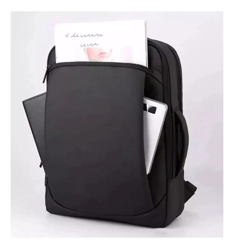 MOCHILA DE VIAJE IMPERMEABLE CON PUERTO USB Y 30 LITROS - 5