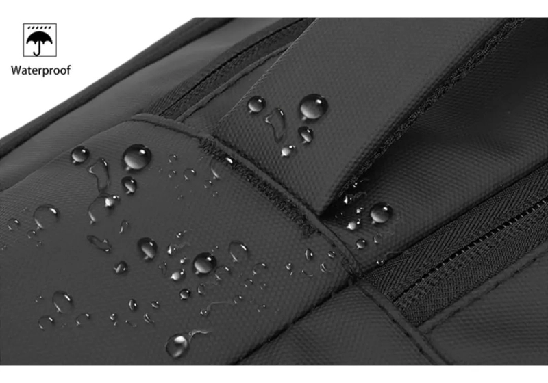 MOCHILA DE VIAJE IMPERMEABLE CON PUERTO USB Y 30 LITROS - 7