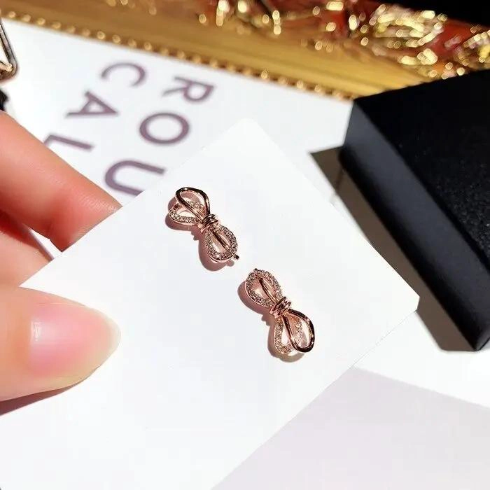AROS LAZO ELEGANTES EN ORO ROSA 18KT CON CRISTALES BRILLANTES - 3