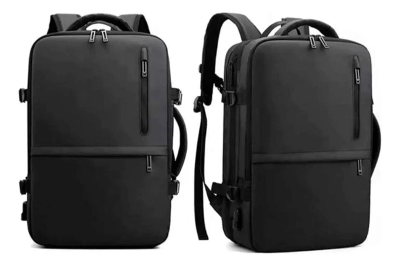 MOCHILA IMPERMEABLE MULTIFUNCIONAL CON PUERTO USB Y 35 LITROS - 2