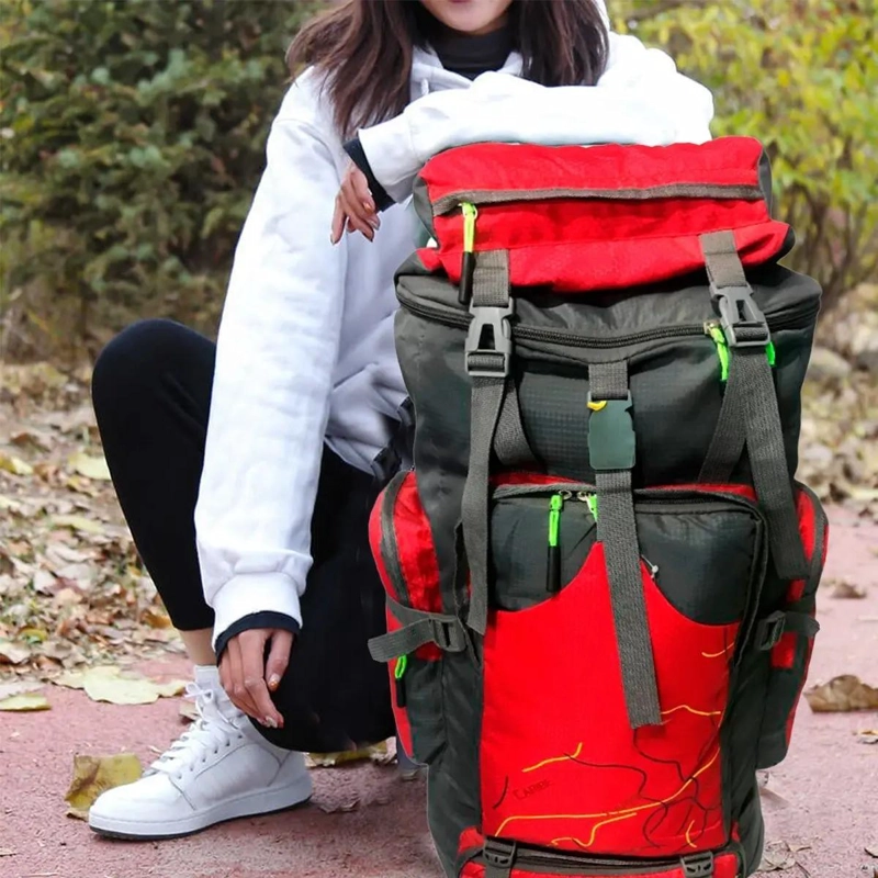 MOCHILA IMPERMEABLE DE 70 LITROS PARA CAMPING Y TREKKING - 3
