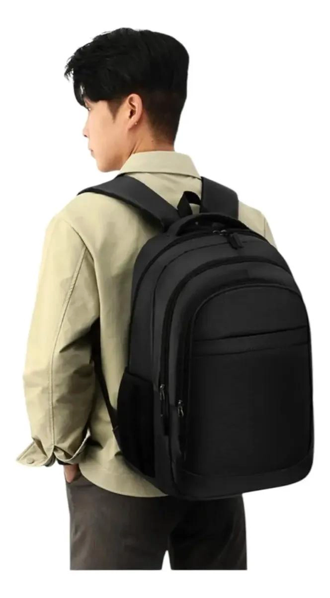 MOCHILA IMPERMEABLE DE 35 LITROS CON BOLSILLO PARA LAPTOP - 8