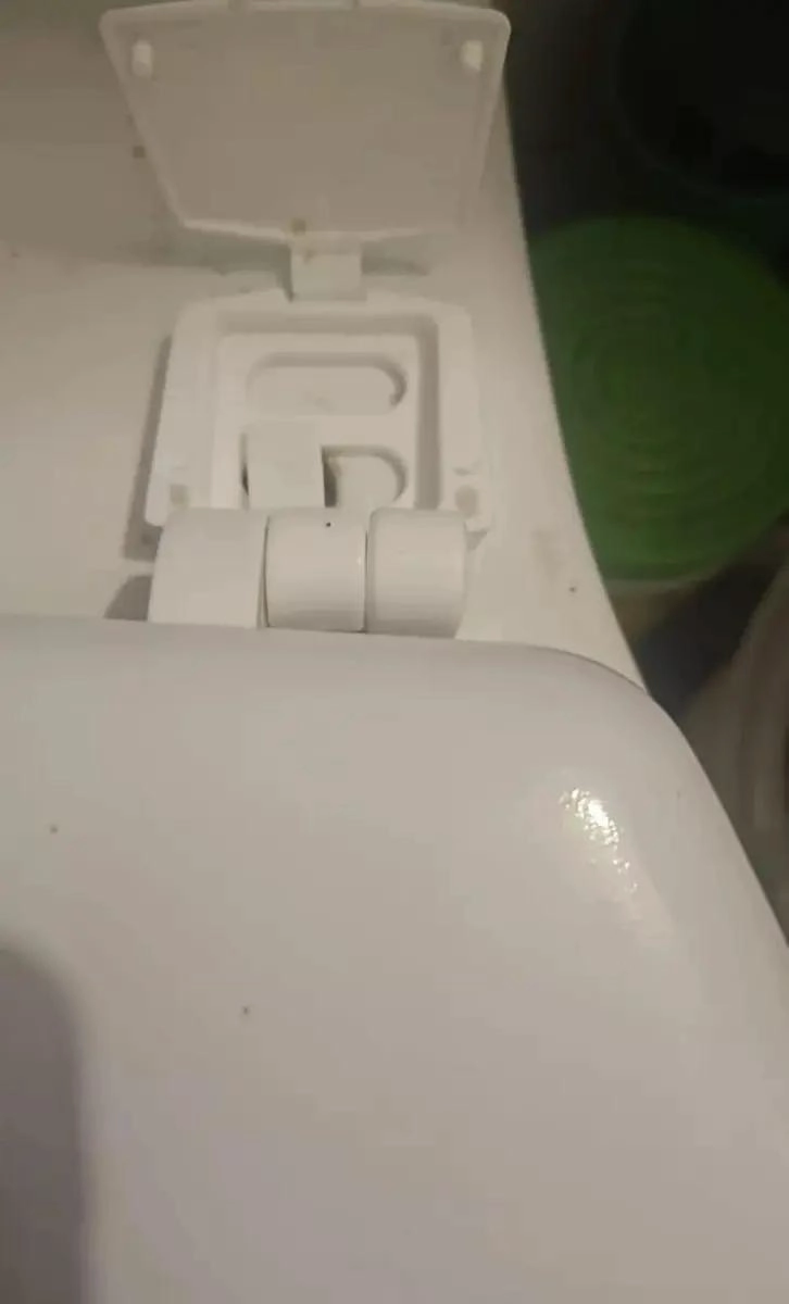 TAPA DE ASIENTO WC DE MADERA BLANCA OVALADA 42X36 CM - 2