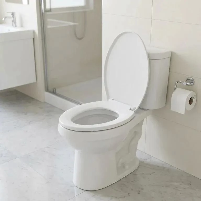 ASIENTO DE INODORO ELONGADO BLANCO CON ANTIDESLIZANTE - 4