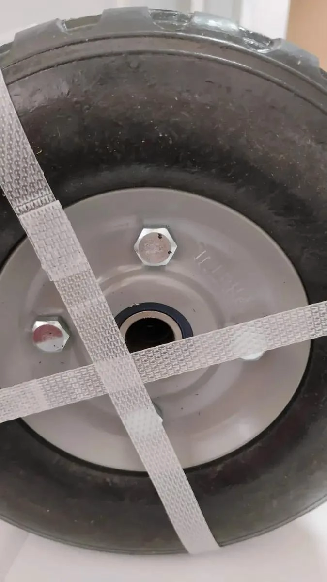 RUEDA DE CARRO IMPONCHABLE DE 8 PULGADAS PARA YEGUA - 4