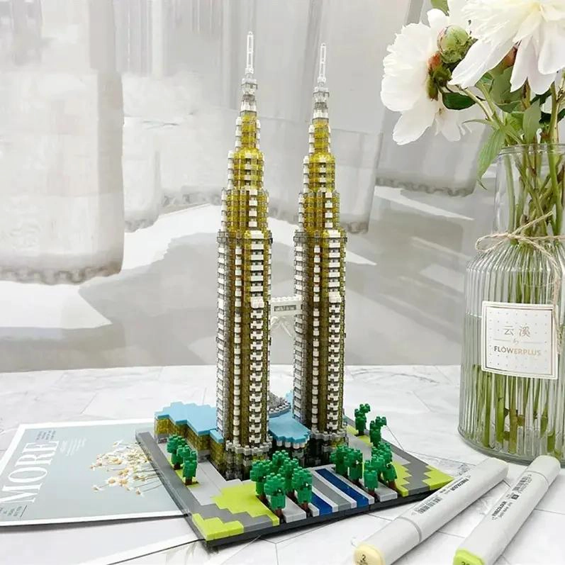 SET DE CONSTRUCCION TORRES GEMELAS 2351 PIEZAS - 2