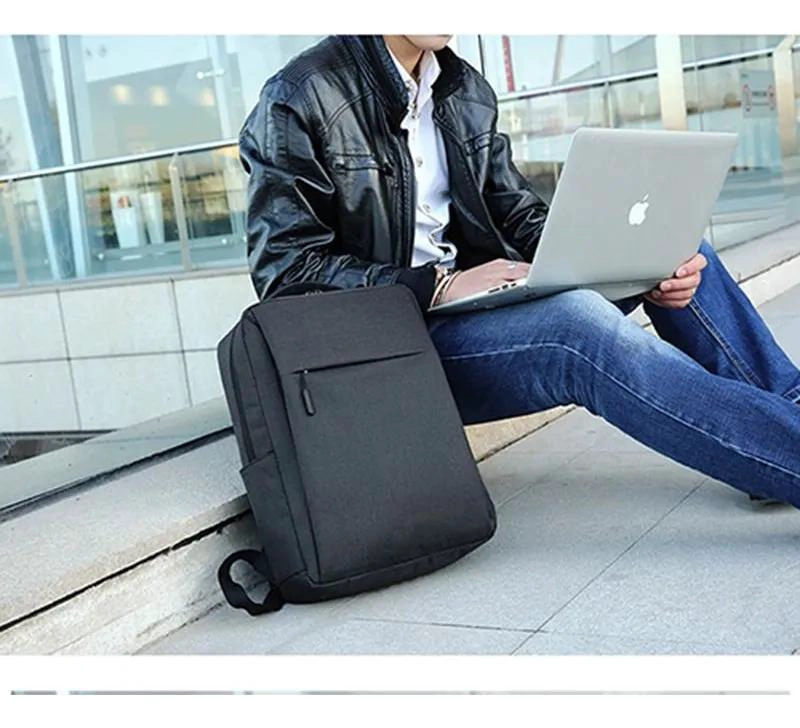 MOCHILA IMPERMEABLE DE 32 LITROS CON PUERTO USB INTEGRADO - 5