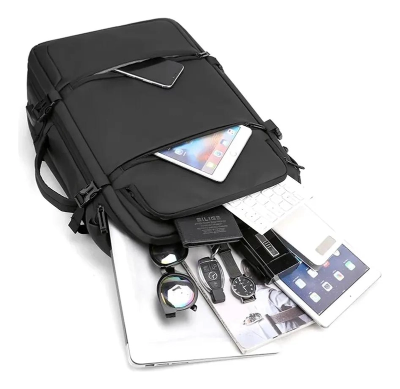 MOCHILA IMPERMEABLE DE 35 LITROS CON PUERTO USB INTEGRADO - 4