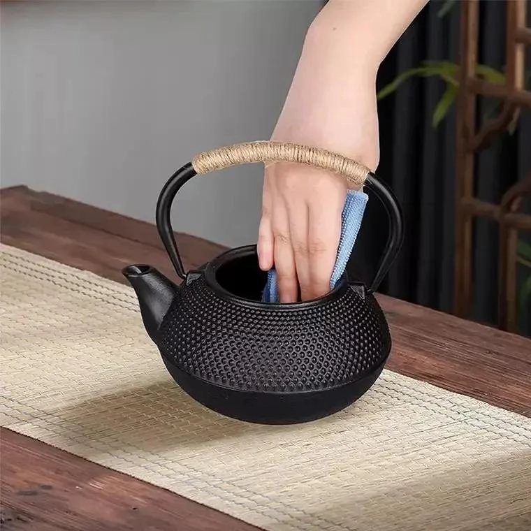 TETERA DE HIERRO FUNDIDO CON INFUSOR DE ACERO INOXIDABLE - 1