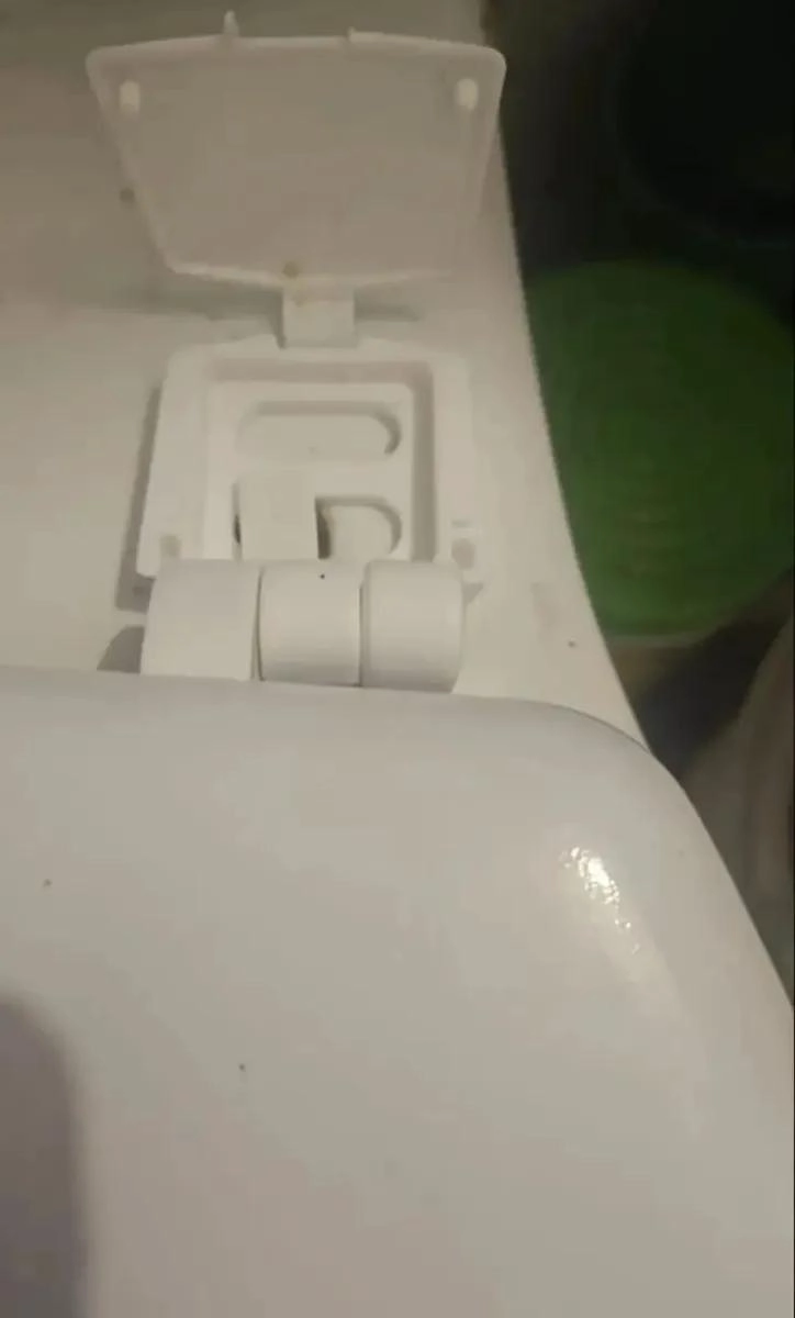 ASIENTO DE INODORO DE MADERA ELEGANTE Y FUNCIONAL - 2