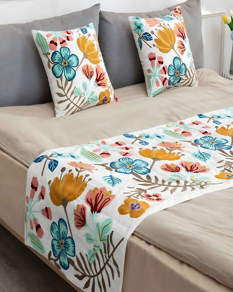 SET DE PIECERA BORDADA CON DOS FUNDAS BLANCO 05 - 3