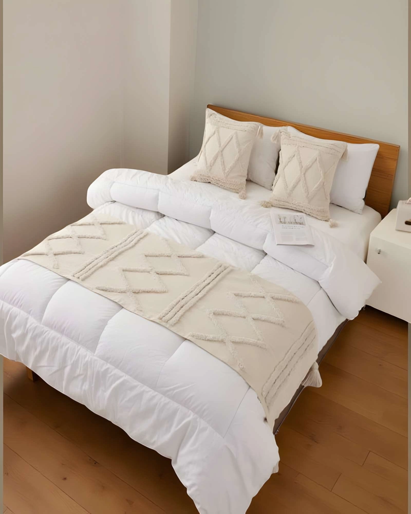 SET DE PIECERA BORDADA CON DOS FUNDAS MODELO BOHO BEIGE 01 - 3