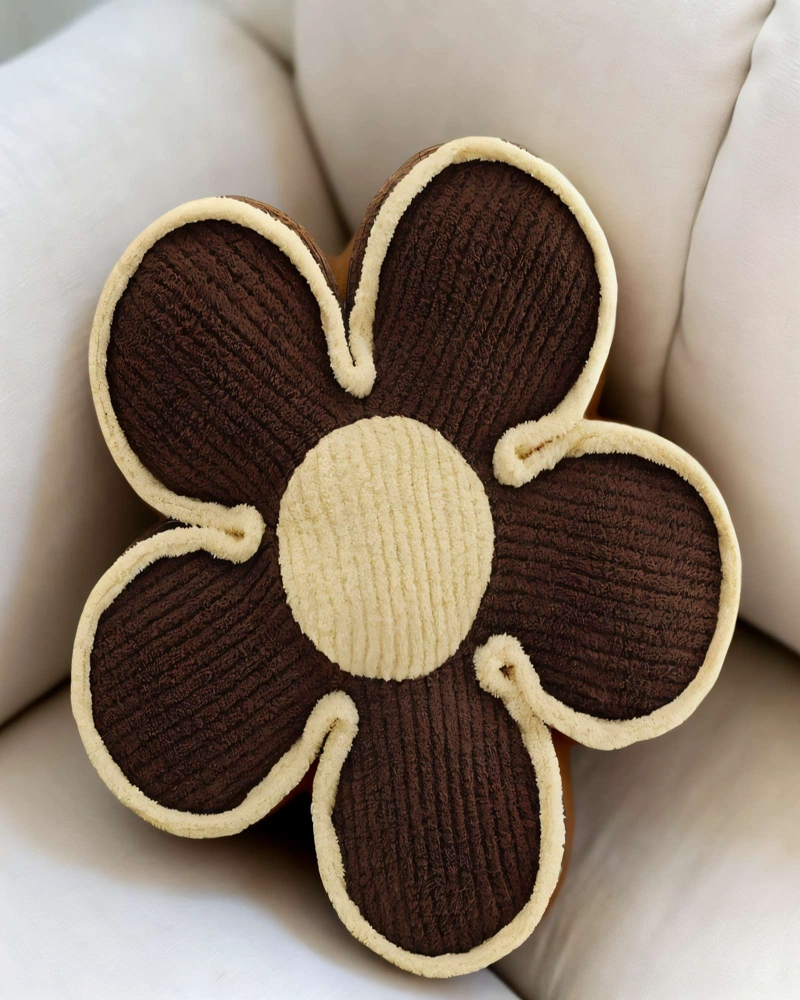 PACK DE COJIN DECORATIVO EN FORMA DE FLOR COLOR MARRON CON BORDE BEIGE - 4