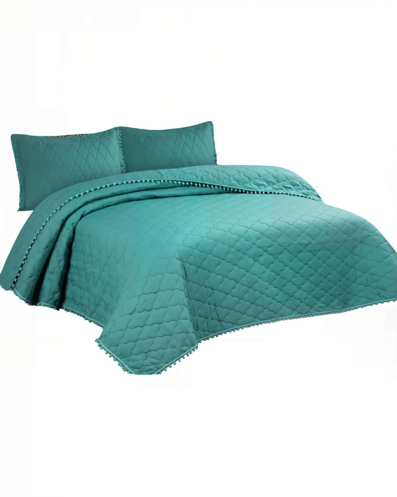 CUBRECAMA 1,5 PLAZA CON DETALLES DE POMPONES COLOR VERDE - 1