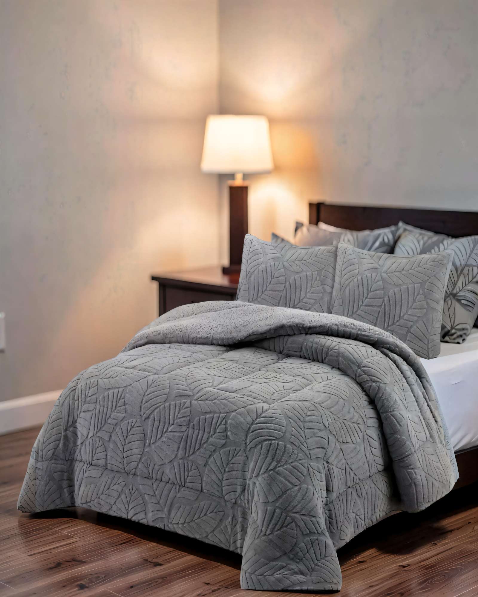 CUBRECAMA DE RELIEVE  KING COLOR GRIS CLARO - 4
