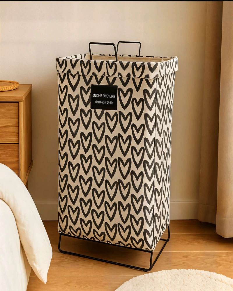 CESTA DE ROPA 36CMX59CM CON DISEÑO DE CORAZONES - 3
