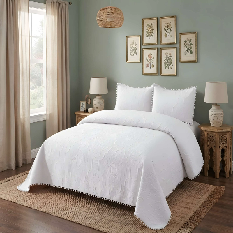 CUBRECAMA PREMIUM CON POMPONES 1,5P COLOR BLANCO - 2