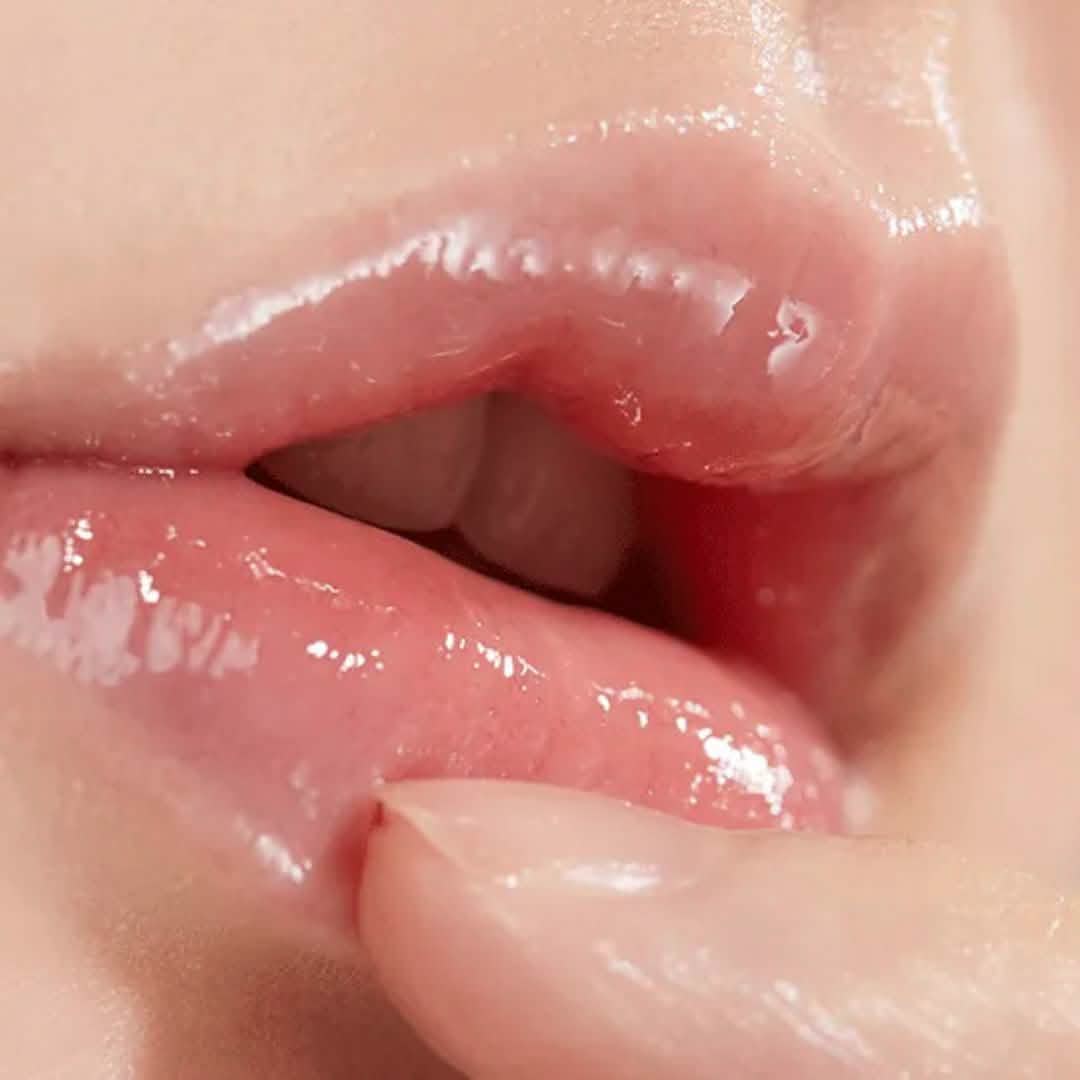 SOLID-IN CERAMIDE LIP ESSENCE - 4