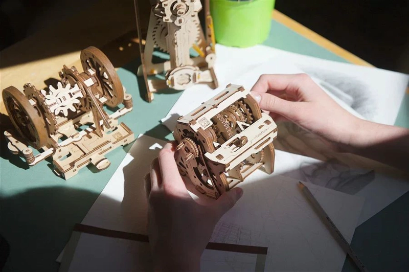 CAJA DE CAMBIOS MECANICA - MAQUETA DE MADERA EDUCATIVA (UGEARS) - 3