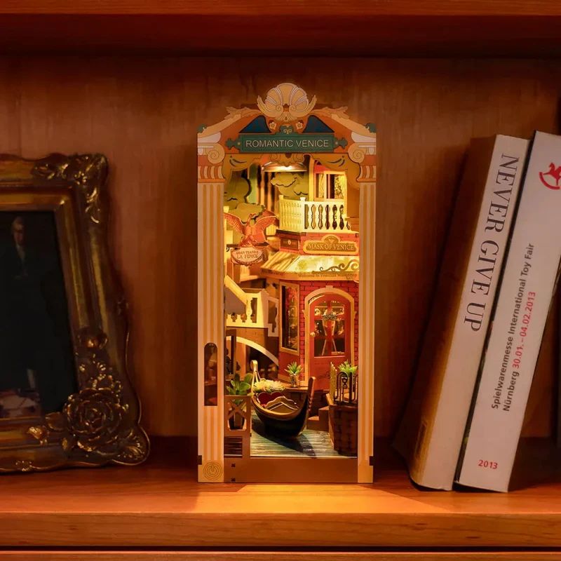 BOOKNOOK 3D 'ROMANTIC VENICE' - MAQUETA PARA ARMAR (ROLIFE) - 1