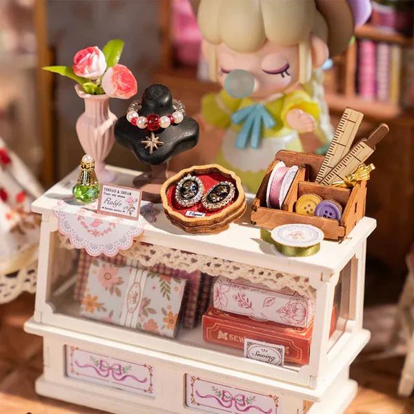 MINIATURA TALLER DE COSTURA VINTAGE - ELSA'S TAILORING DIY (ROLIFE DG178) - 2