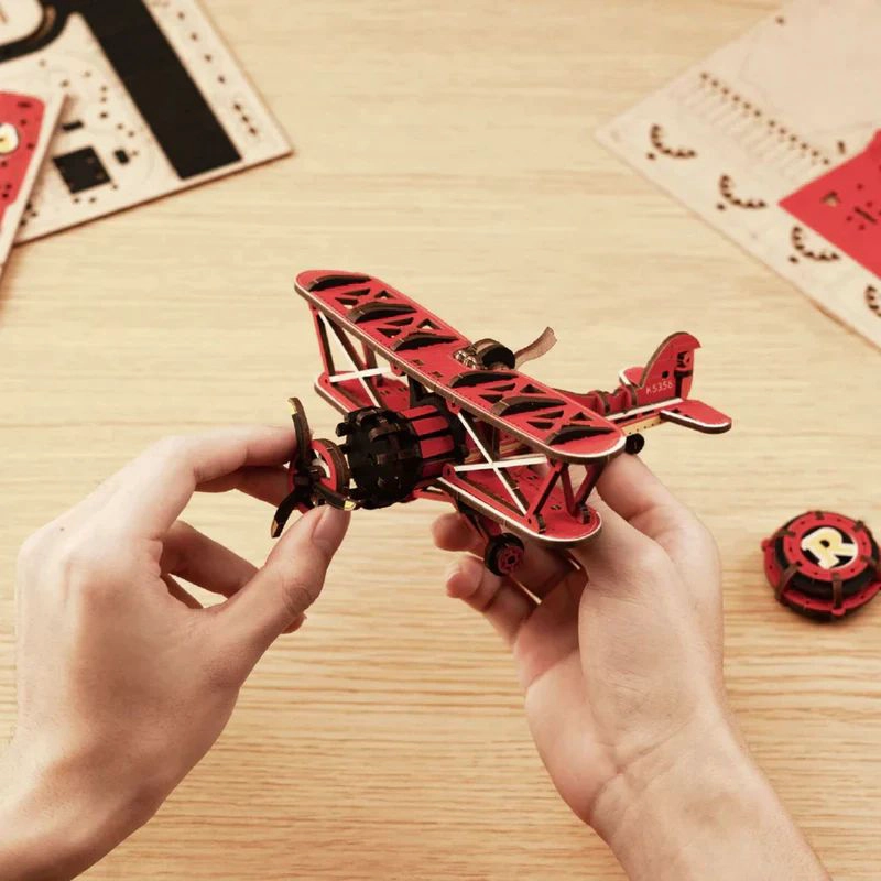 PUZZLE 3D PE NDULO 'SKY CAPTAIN' - MAQUETA CINE TICA PARA ARMAR (ROKR) - 4