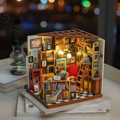 SAM'S STUDY - MAQUETA A ESCALA - ROLIFE - 1