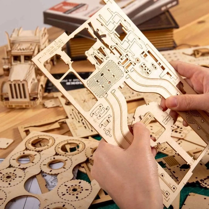 GRAND PRIX CAR V8 - ROMPECABEZAS 3D - MAQUETA DE MADERA ROLIFE - 7