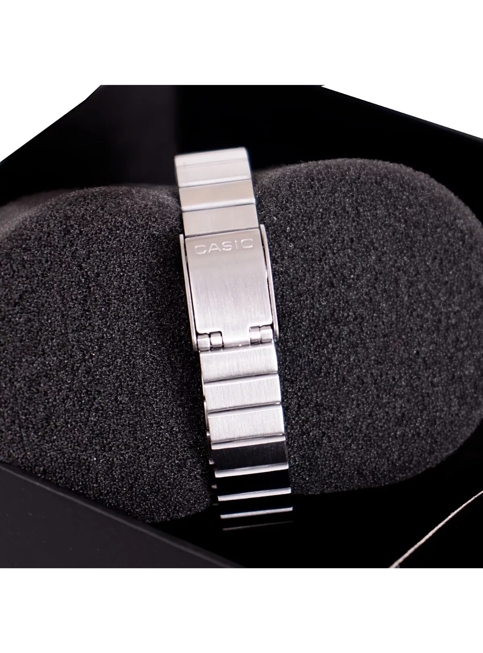 RELOJ CASIO LA-670WA-1 DD06 - 9