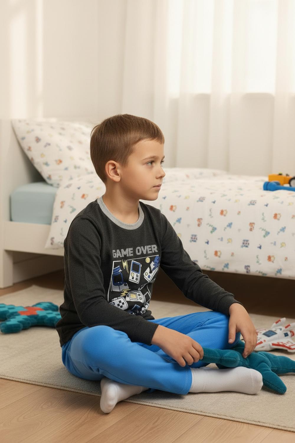 PIJAMA ALGODON NIÑO ESTAMPADO GAME OVER - 2