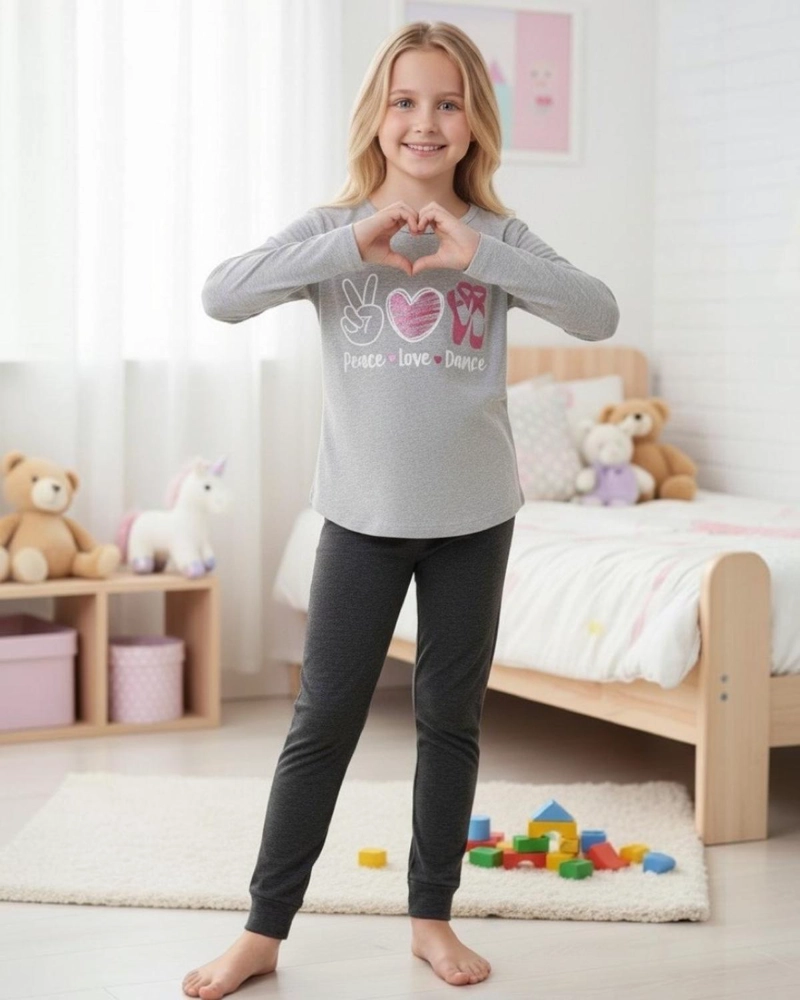 PIJAMA NIÑA ESTAMPADO PEACE LOVE DANCE - 4