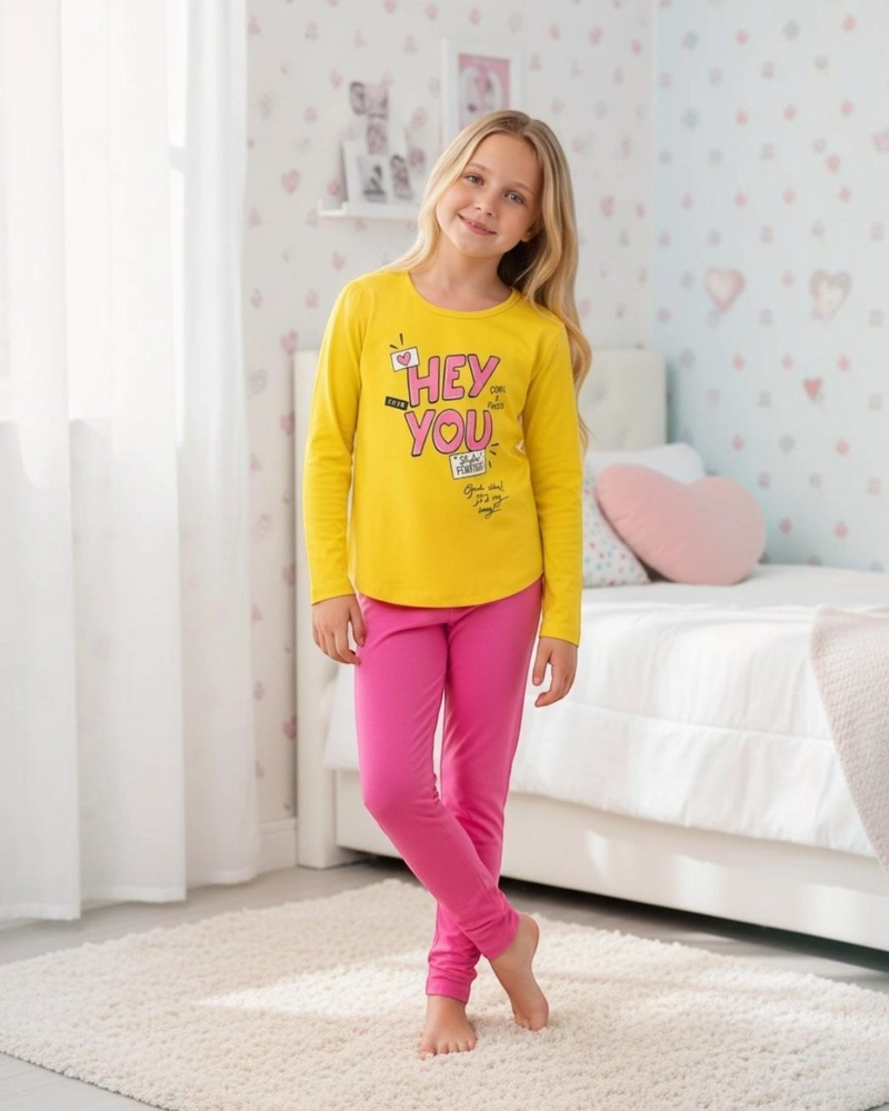 PIJAMA NIÑA ESTAMPADO HEY YOU AMARILLO - 1