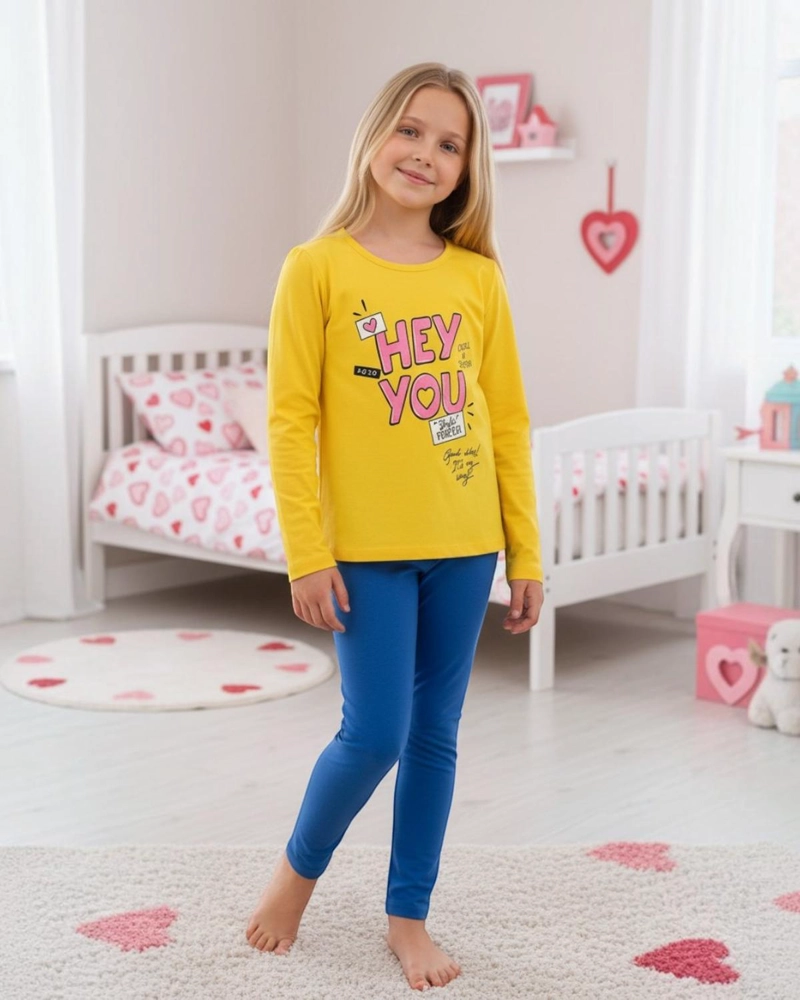 PIJAMA NIÑA ESTAMPADO HEY YOU AMARILLO - 1