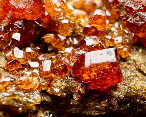 PIEDRA NATURAL EN BRUTO HESSONITA GRANATE 43 GR - 1