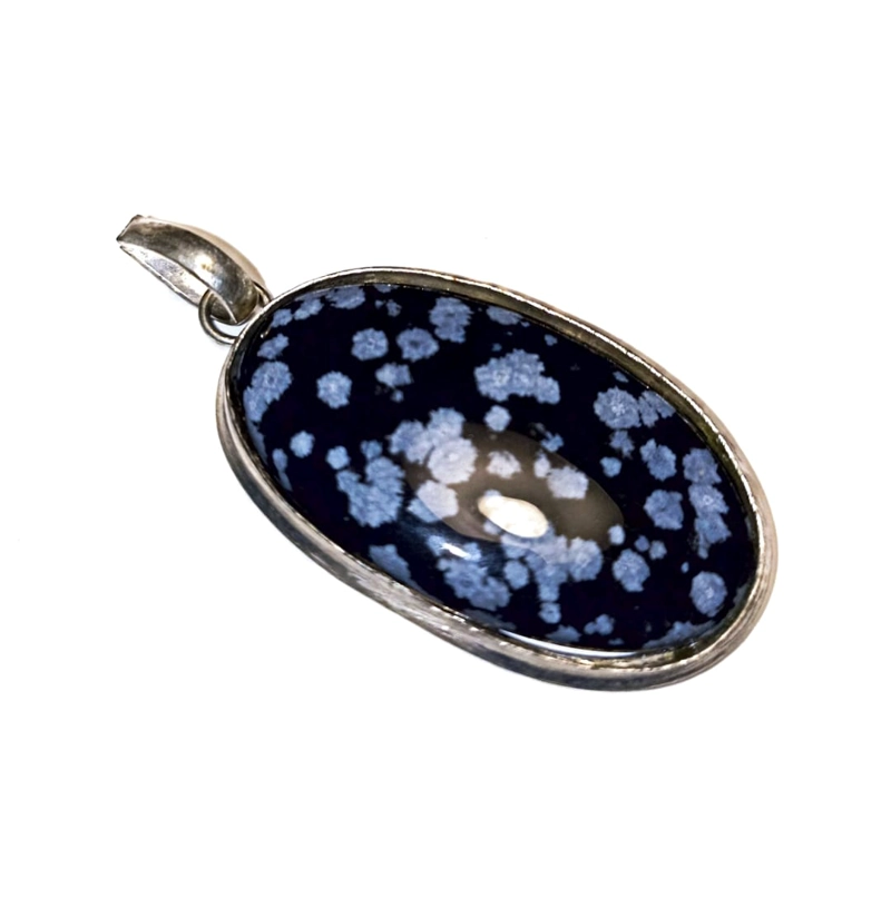 COLGANTE DE OBSIDIANA COPITO DE NIEVE  ENGARZADO EN PLATA  925 - 2
