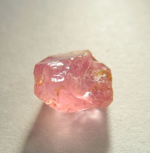 PIEDRA EN BRUTO ESPINELA 1,77 CT - 1