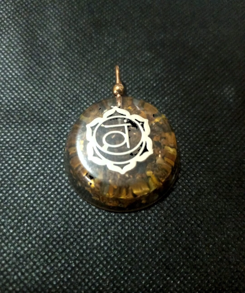 COLGANTE  ORGON CON PIEDRAS NATURALES OJO DE TIGRE Y COBRE - 1