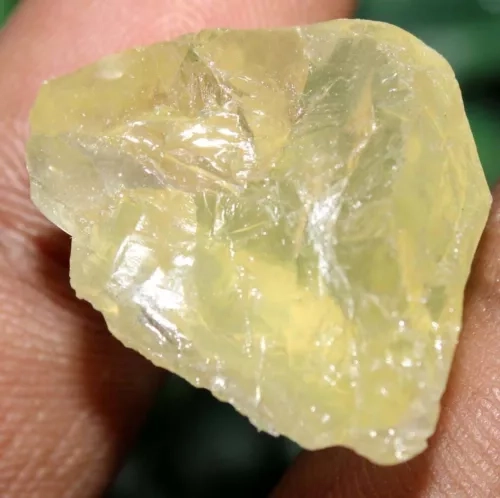 PIEDRA  CRISTAL  TOPACIO EN BRUTO 35.70 CT - 1